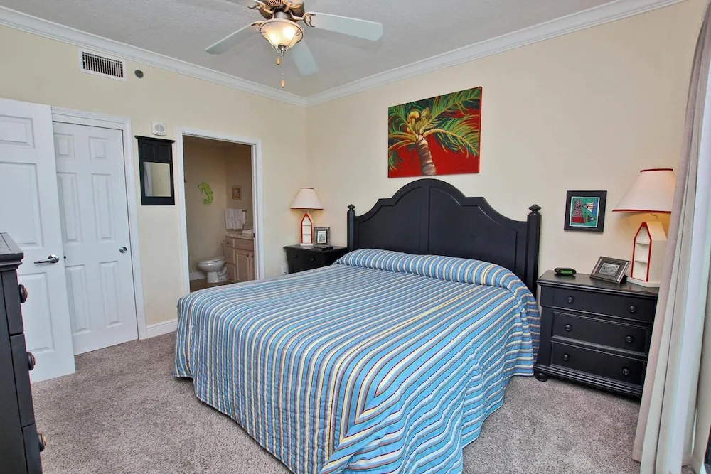 Crystal Shores West 207