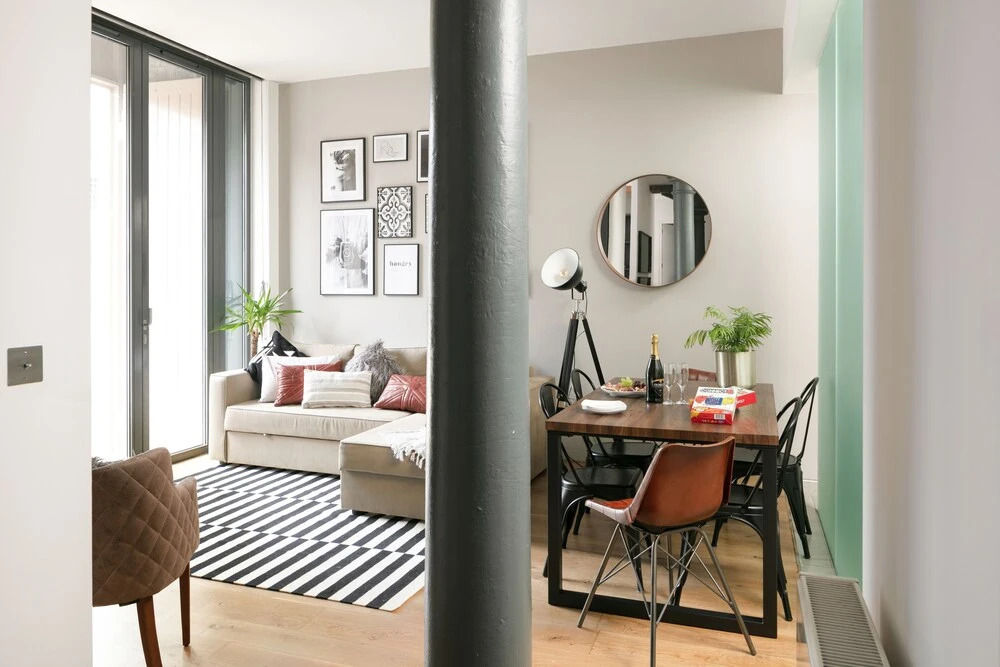 Plymouth Luxurious Apartment