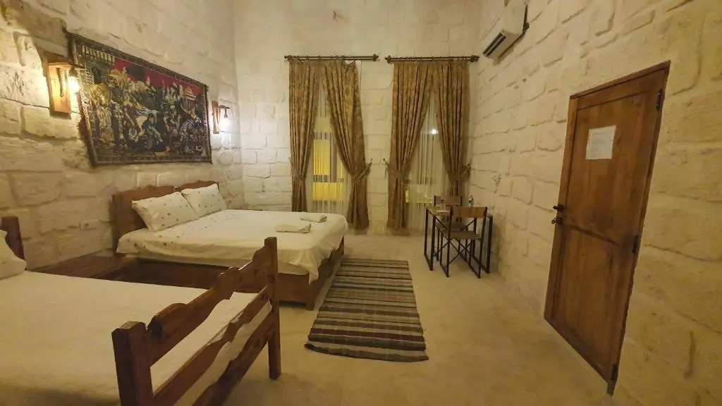 Mons Masius Hotel Teras