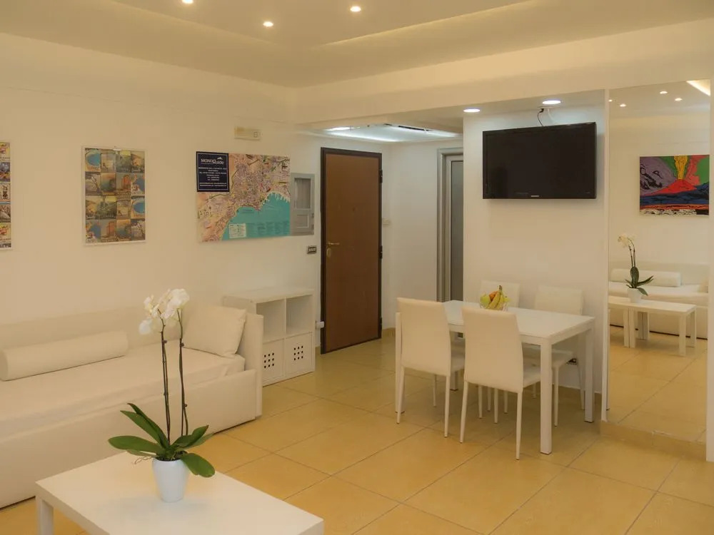 Mondo Suites Apartments