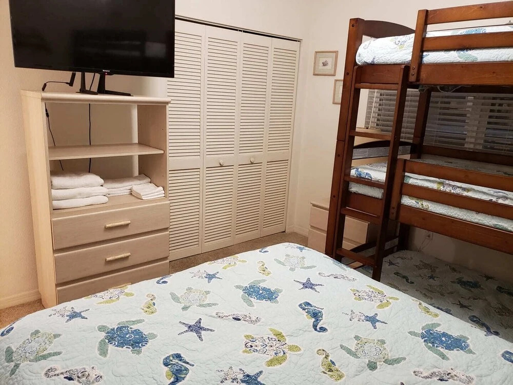 Hibiscus Poine 424 in Fort Myers Beach