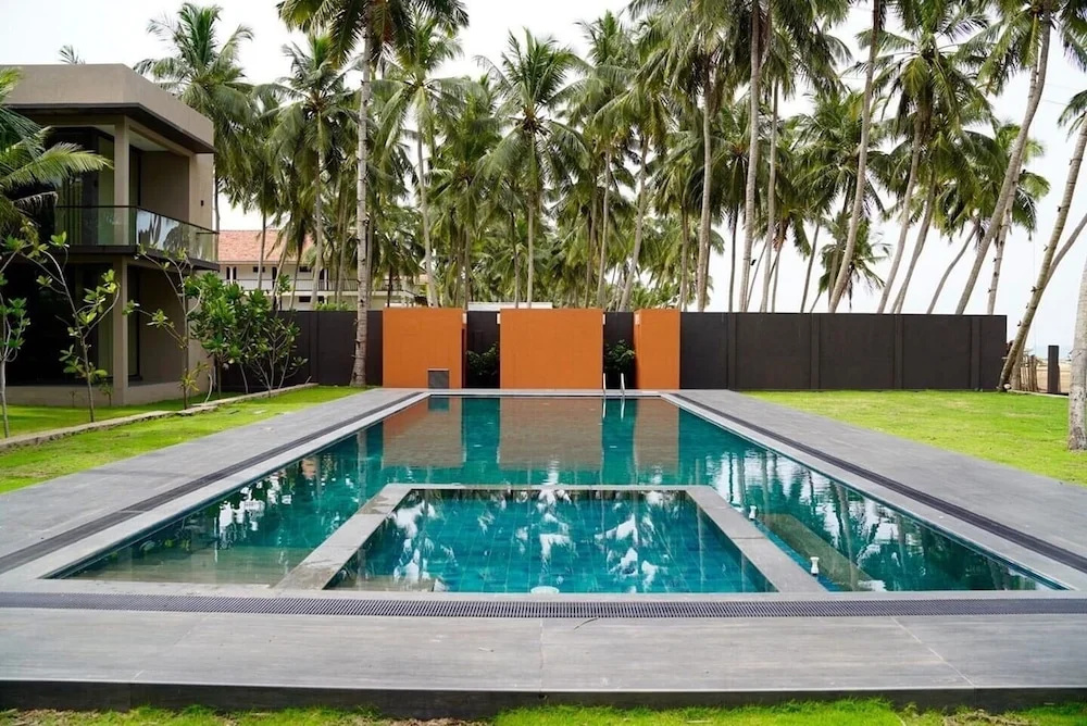SOLUNA BEACH RESORT