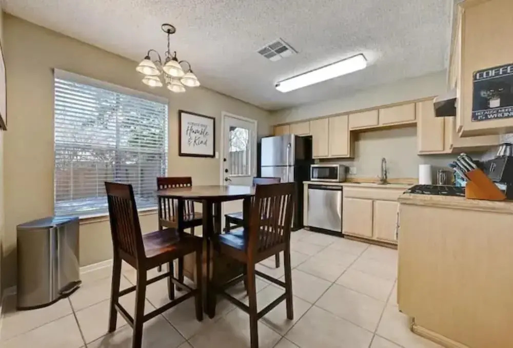 Modern Pflugerville Home Near Austin