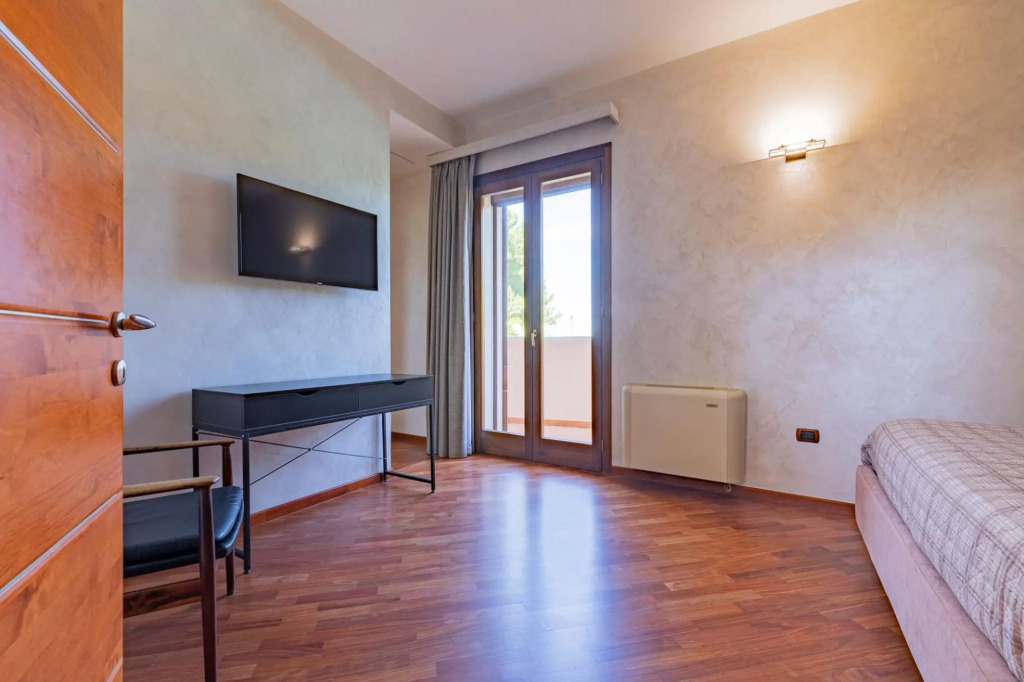 Elegant luxury villa with pool at the entrance of Lecce-Villa Rapolla