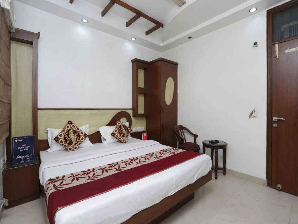 OYO 1660 Hotel Topaz
