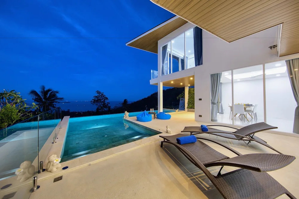 Modern styled 3 BR pool Orchid Villa