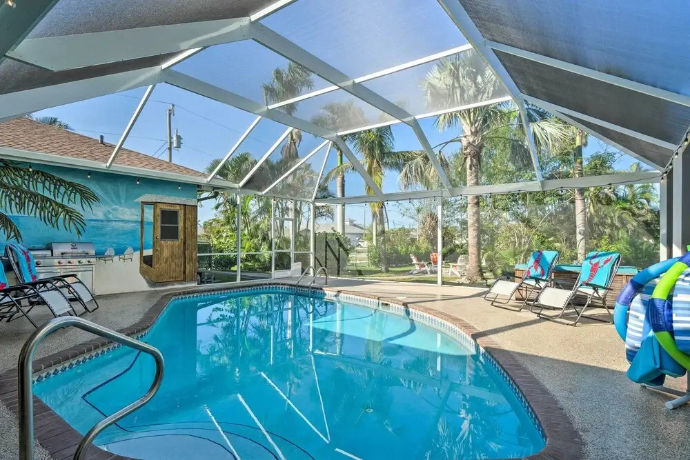 Pool & Fire Pit: Cape Coral Golf Course Getaway