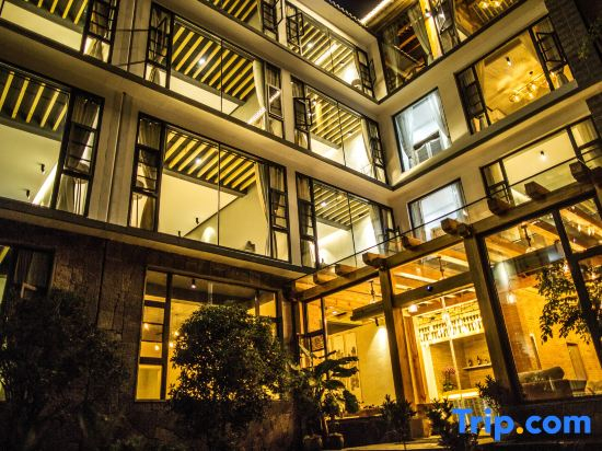 Jing Mo Bi Hu Hotel