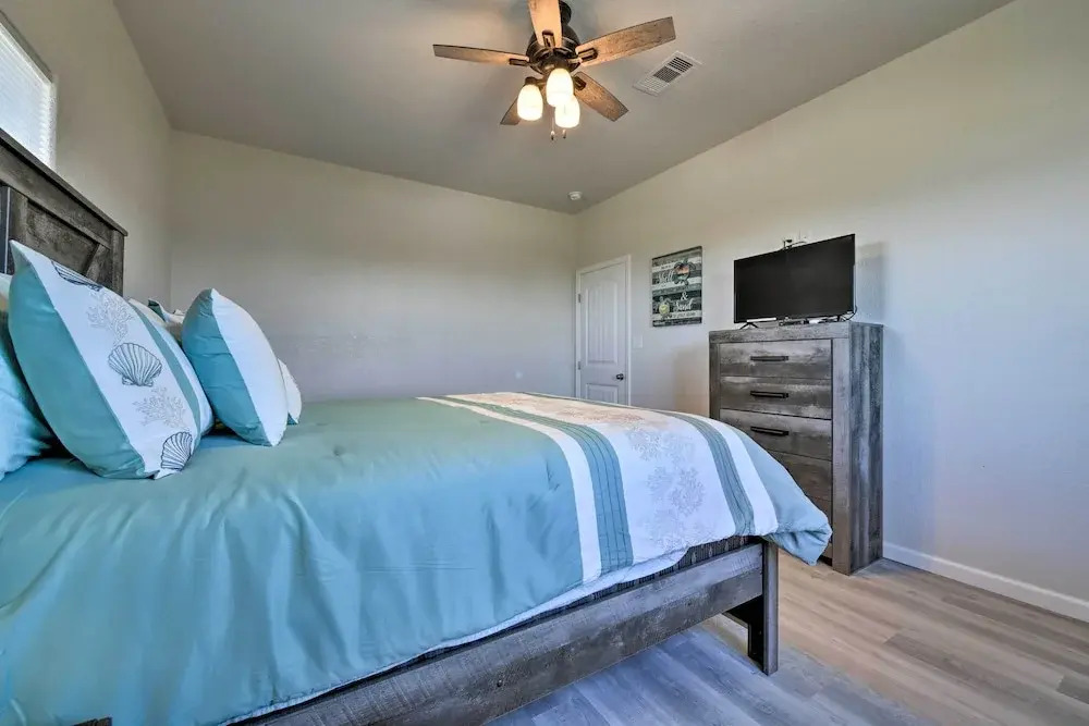 'sea Shell Chalet': Oceanfront Surfside Beach Gem