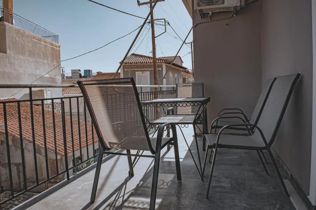 Modern apartment 1 minute from Remataki beach