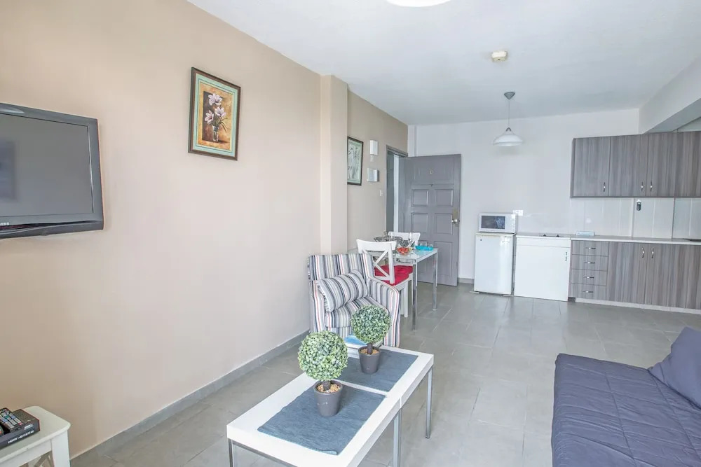 Ayia Napa Holiday Apartment So4