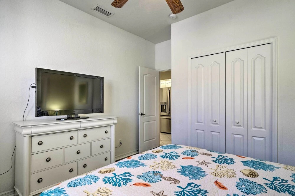 'villa Coral Mermaid' Getaway w/ Pool!