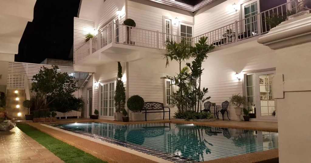 Vanida Antique Home