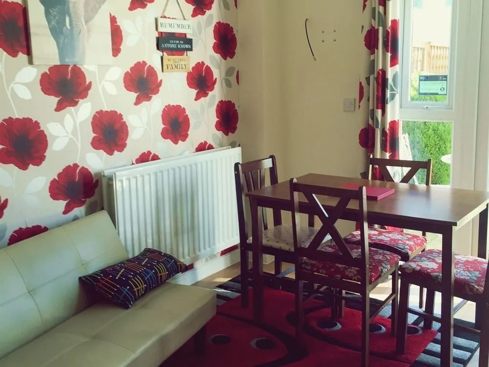 Accommodation Circus Drive