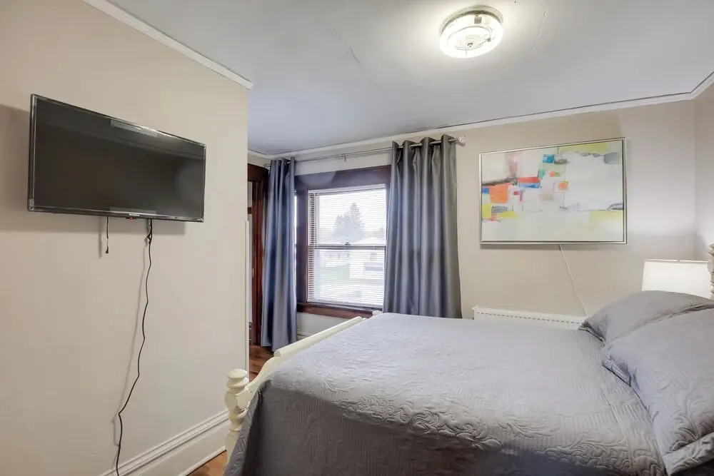 Spacious Home in Ramsay: 9 Smart TVs + Pool Table!