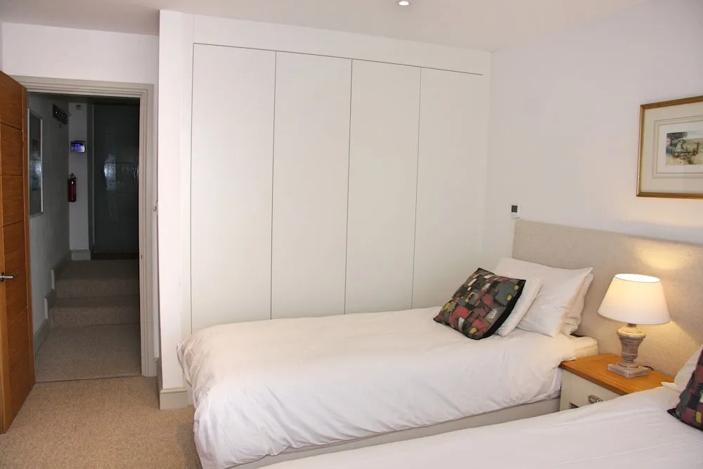 Marshlands Annexe