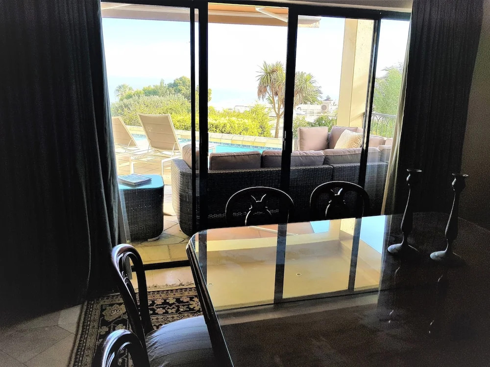 Q In Fresnaye
