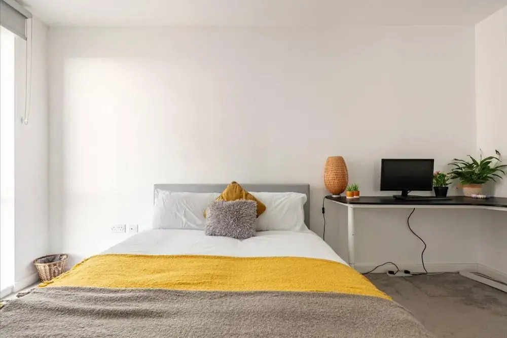 Impeccable 2-bed Apartment in Wembley