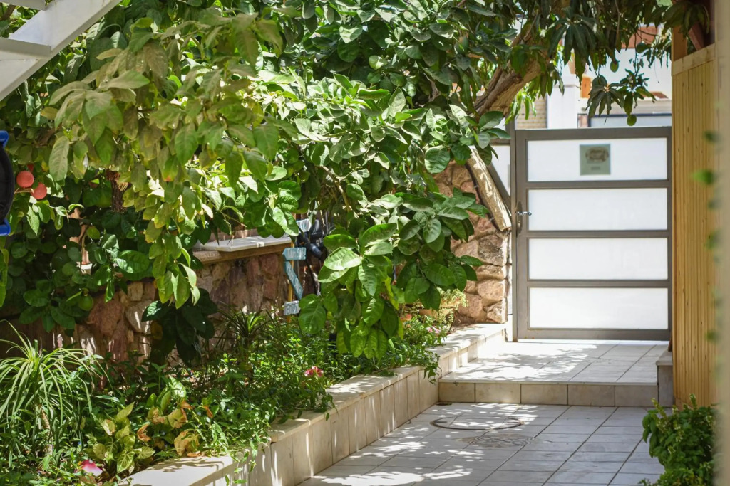 Sunshine Suite Boutique Only 5 Min Walk To The Beach - By SEAELO EILAT