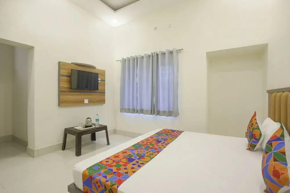Fabhotel Downtown Residency