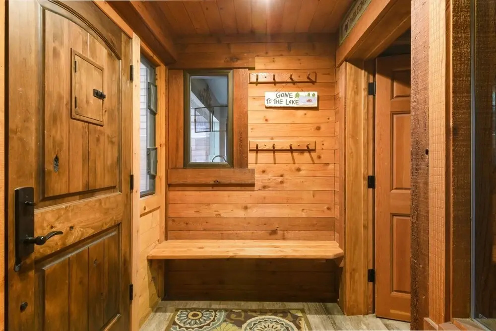 Birdie Time Luxury Home - On Golf Course, Dog Friendly 4 Bedroom Home by Redawning
