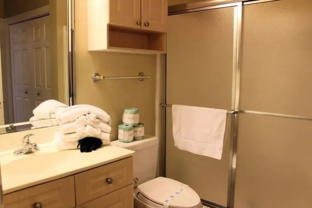 Magnolia Pointe 204 4879 2 Br condo by RedAwning