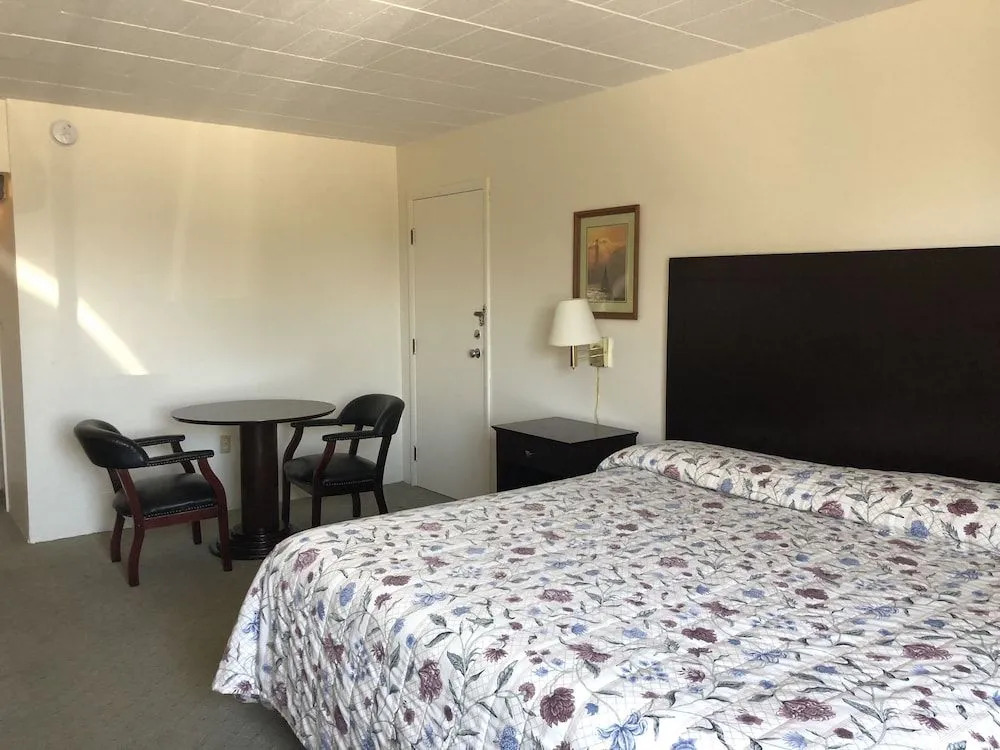 Belmar Motor Lodge