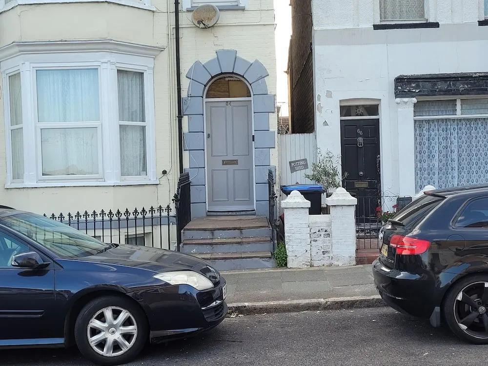 a sea View Property With a Short Walk to Beach
