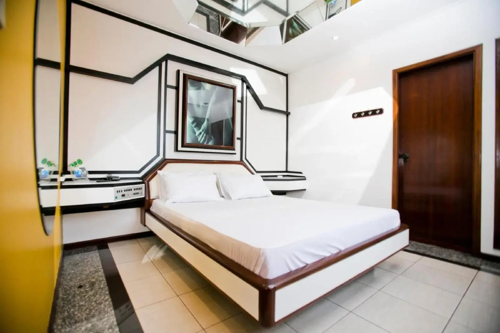 Rivieras Motel