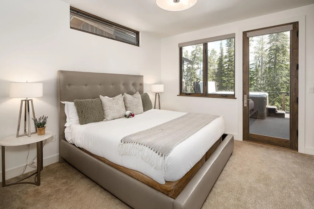 8 Alpine Bend 3 Bedroom Home by Moonlight Basin Lodging