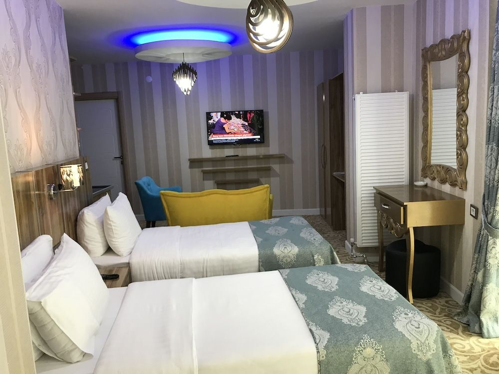 Crystall Hotel