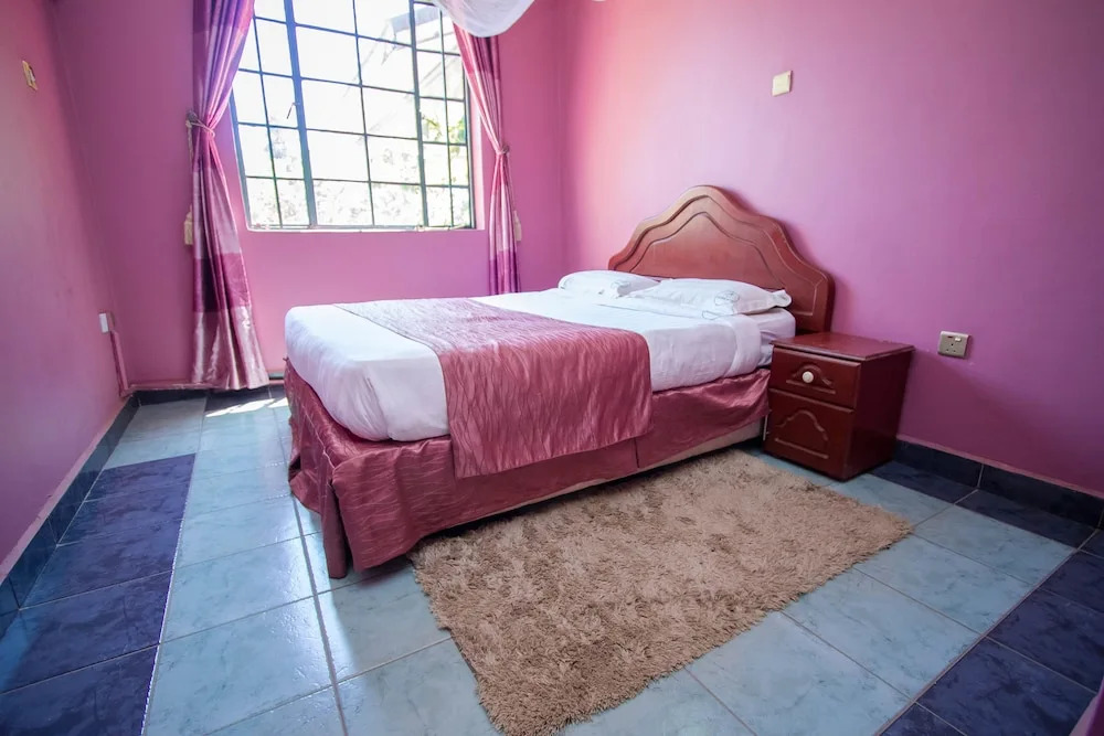 Parkview Safari Hotel and Apartments