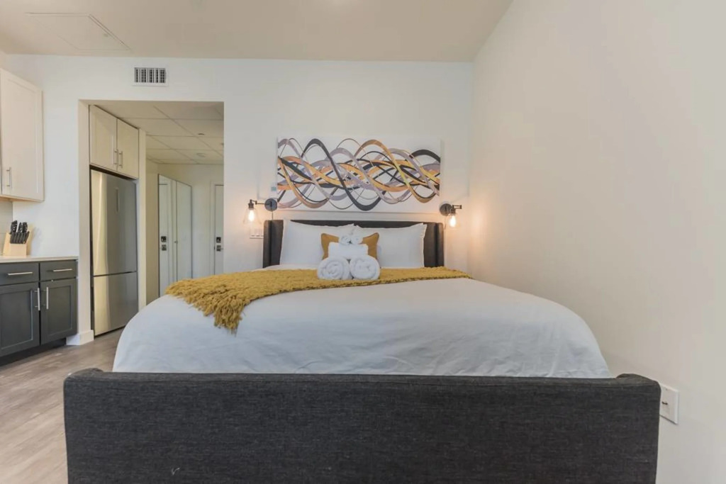 Pine Suite - 209