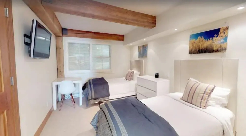 Ski In, Ski Out 4 Bedroom Condo in Snowmass Village With Pool and Hot Tubs