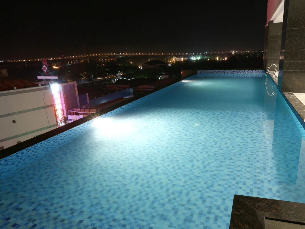 Fortuneland Hotel
