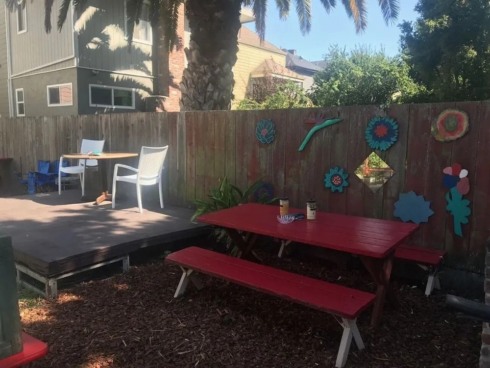 B-Loves Guest House