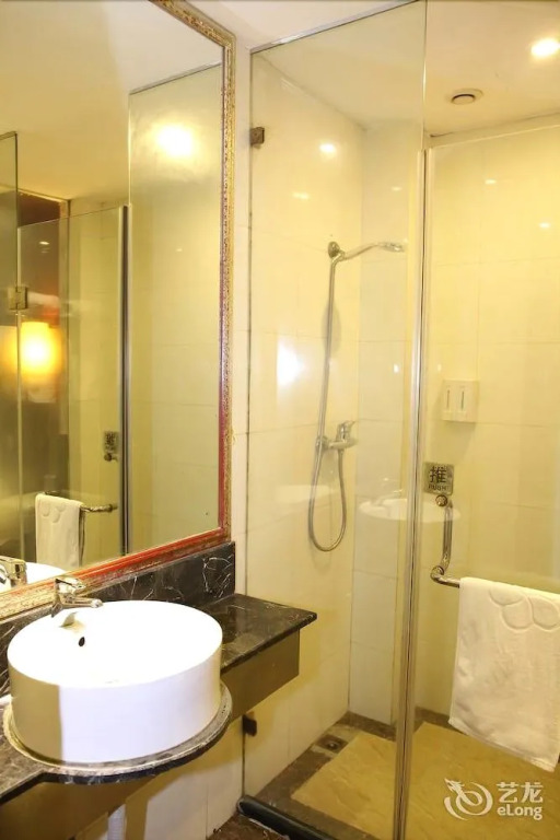 Chengdu Boli Hotel