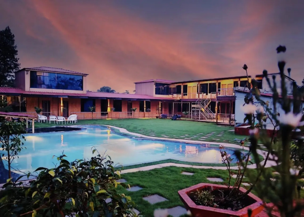 Arya Resort & Spa