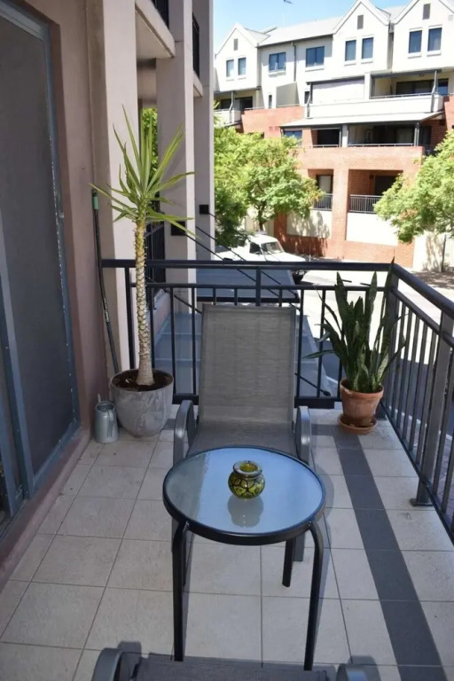 Fantastic 1 Bedroom Apartment Near Kings Park & The City