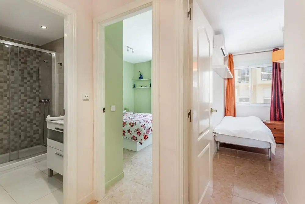 Gorgeous 2-bed Apartment Near the Beach