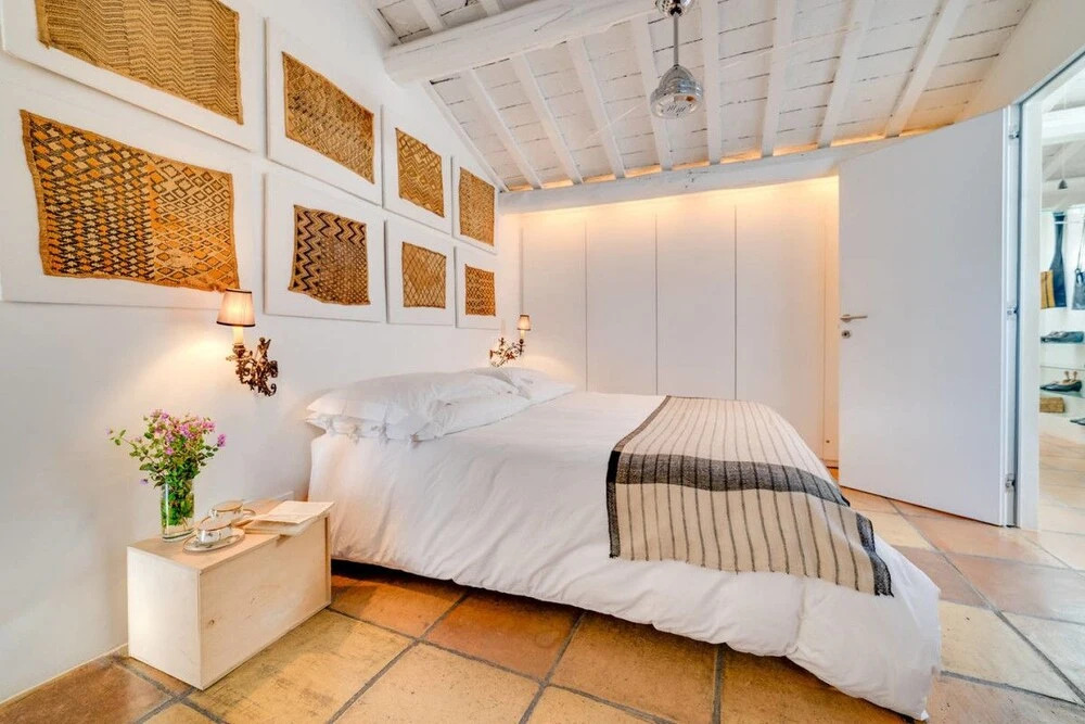 Luxury Art Apt With Terrace in Trastevere, Serviced by Hostmaker