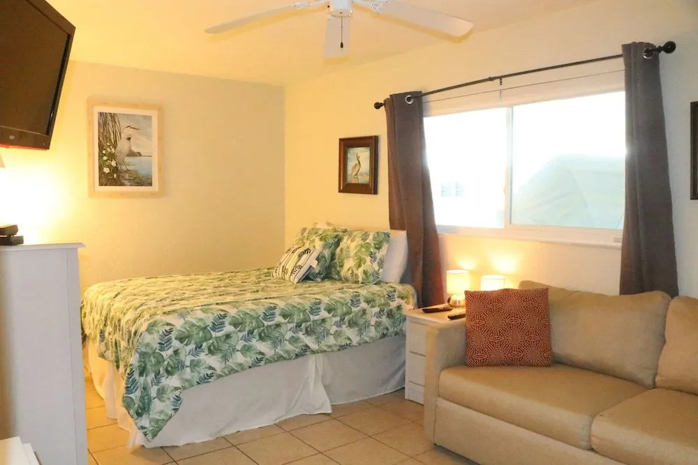 Jamaica Royale 086 - 2 Br Condo