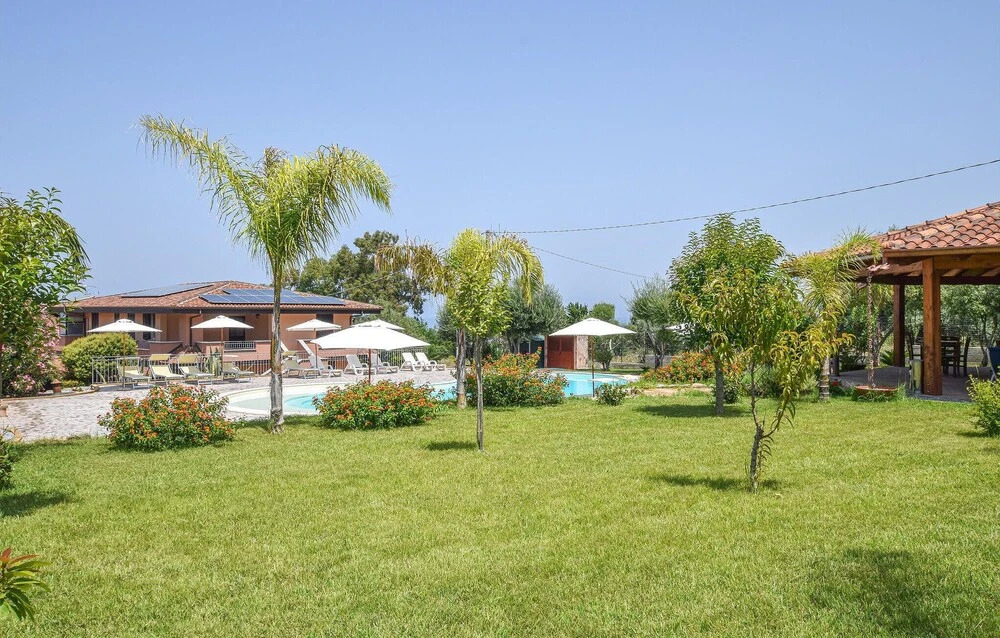 Nice Apartment in Zambrone With 2 Bedrooms, Wifi and Outdoor Swimming Pool