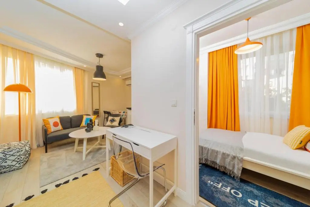 Vibrant and Central Apartment in Muratpasa