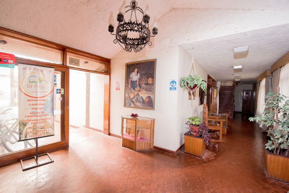 LA SIESTA-Hotel