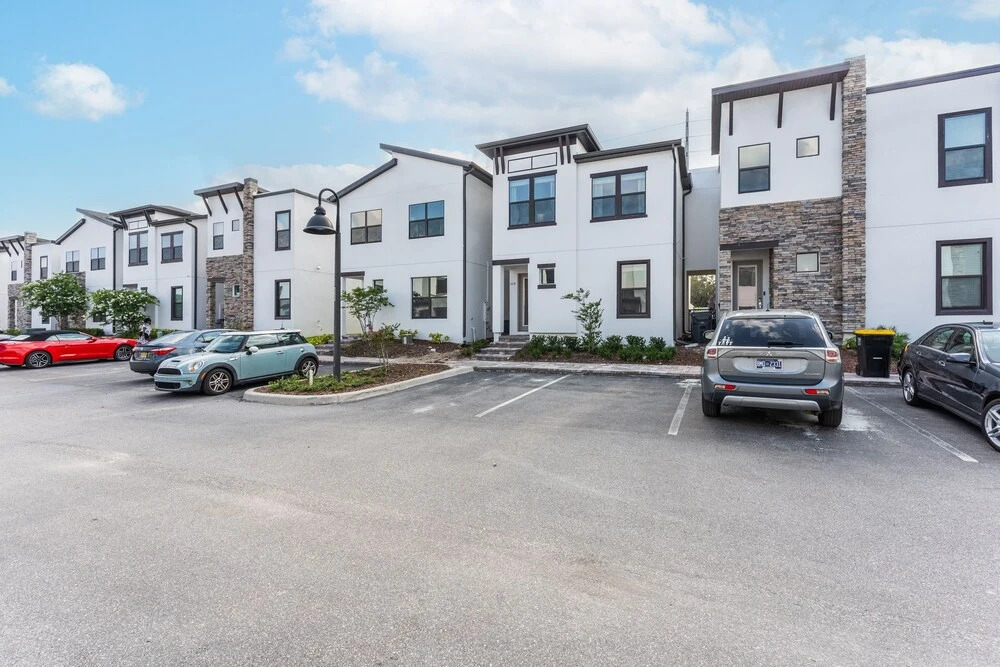 Fascinating 4br 3ba Pool Near Universal Studios 4 Bedroom Home by RedAwning