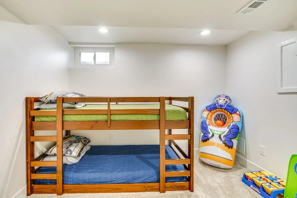 Family friendly SLC Home Near Skiing & Hiking