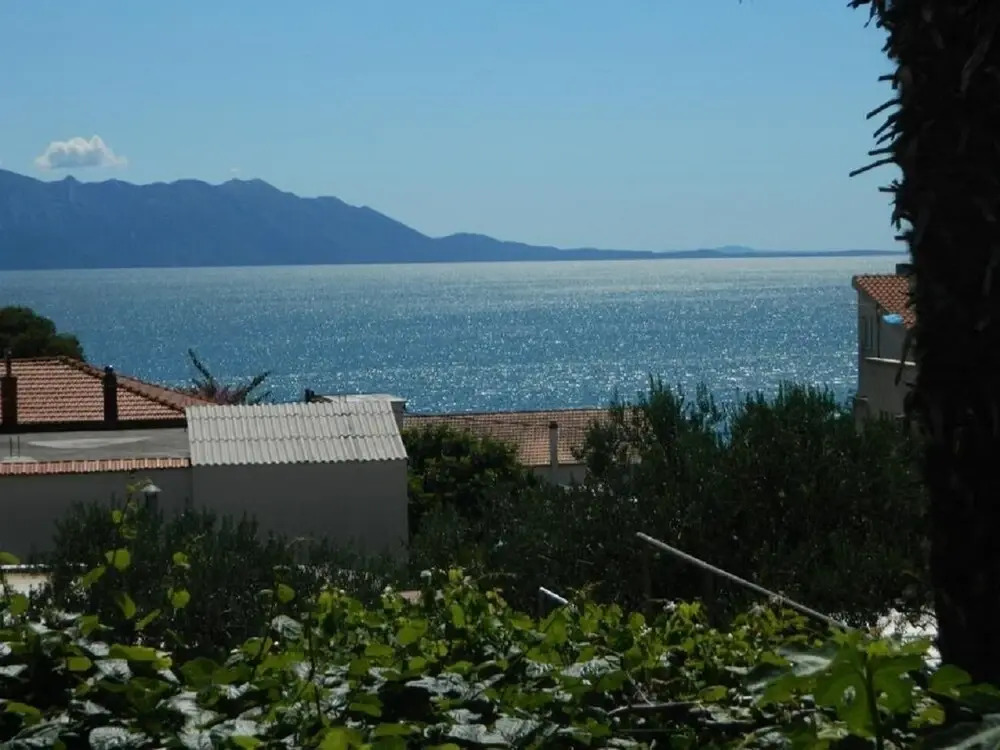 Ivan Z - 120m From the sea - SA4