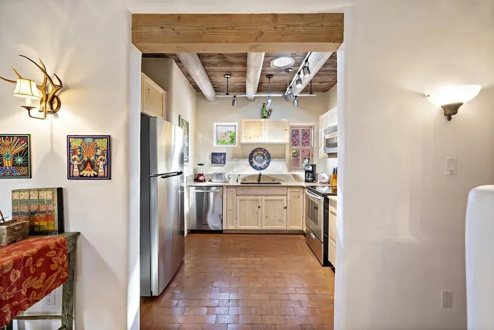 Casa Siempre Mayo - Railyard Gem, Walk to Plaza