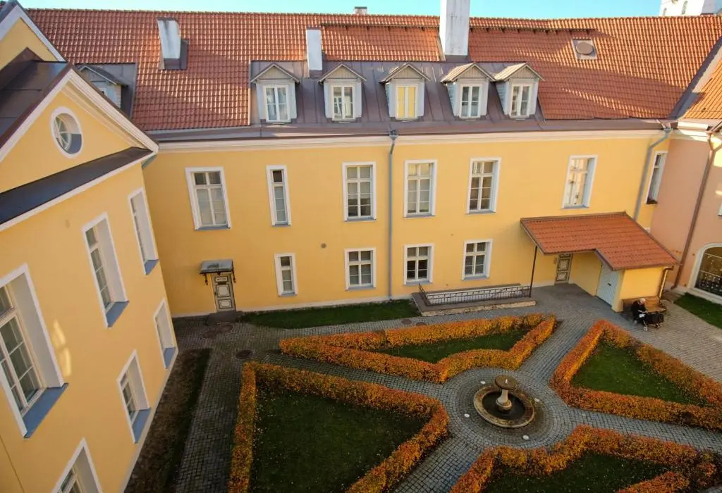 Dream Stay - Superior 2 Bathroom Family Apartment in Old Town